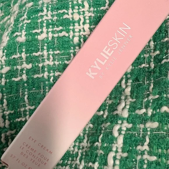 Bundle! Kylie Kylieskin Cosmetics Skincare Lot 4 piece IN BOX NEW - Picture 13 of 15